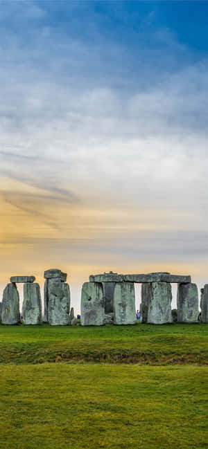 Vedere Majestuosă a Stonehenge la Apus — Galaxy A57 Fundal