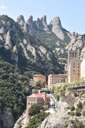 Vedete Spectaculoase de Pe Stâncă a Mănăstirilor Montserrat — Xiaomi Pad Fundal