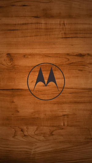 Wooden Motorola Logo — Motorola Fundal